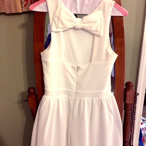 Dresses & Skirts - White Summer Dress